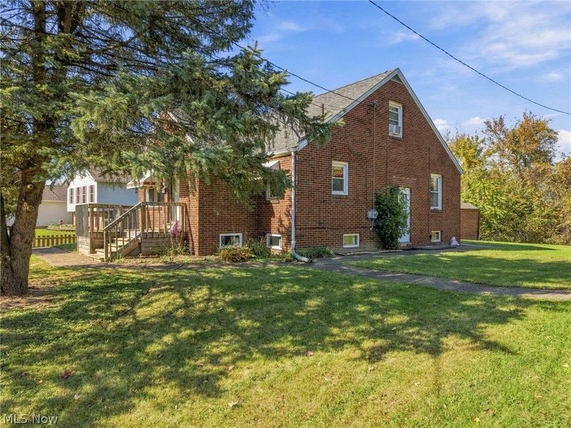 2459 Georgetown Road NE, Canton, OH 44704 Photo 6