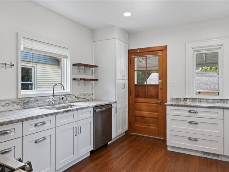 3596 W 155th Street, Cleveland, OH 44111 Photo 17