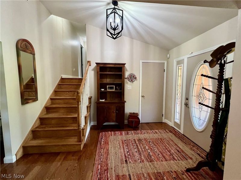 625 Garland Drive, Youngstown, OH 44446 Photo 3