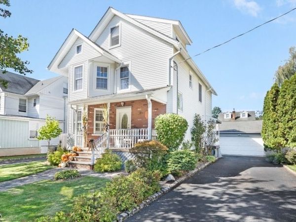 7 Prospect St, Far Hills, NJ 07931