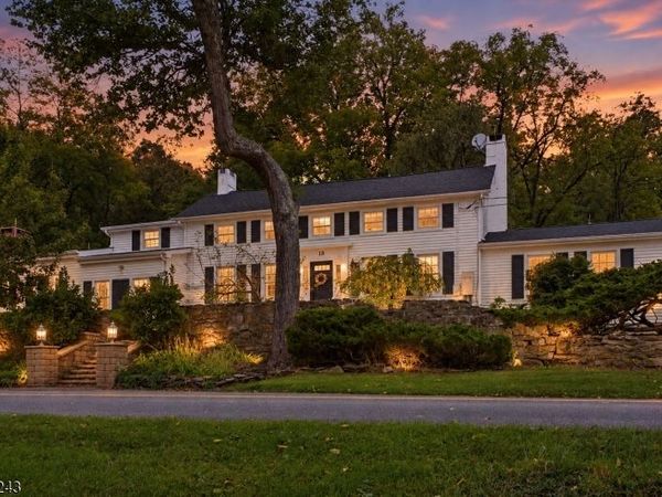 18 West Valley Brook Rd, Washington, NJ 07853