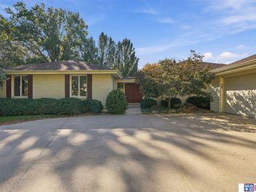 7431 N Hampton Road, Lincoln, NE 68506