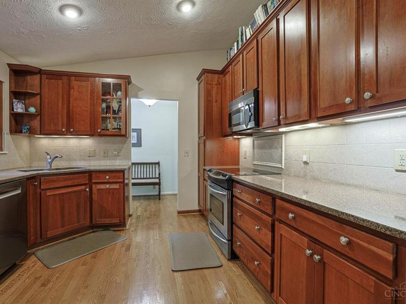 7577 Whitehall Circle W, West Chester, OH 45069 Photo 50