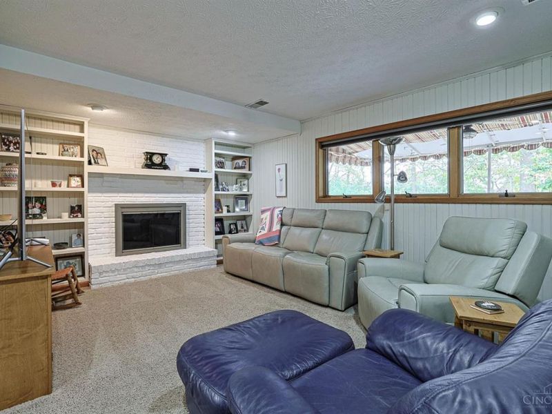 7577 Whitehall Circle W, West Chester, OH 45069 Photo 69