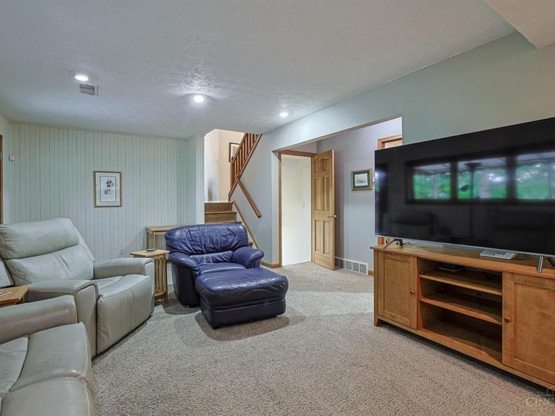 7577 Whitehall Circle W, West Chester, OH 45069 Photo 71