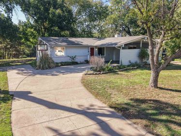 2435 N Porter Ave, Wichita, KS 67204