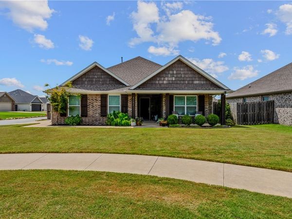 4242 W Divide Drive , Fayetteville, AR 72704