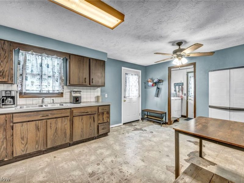1700 Urban Circle S, Lorain, OH 44053 Photo 11