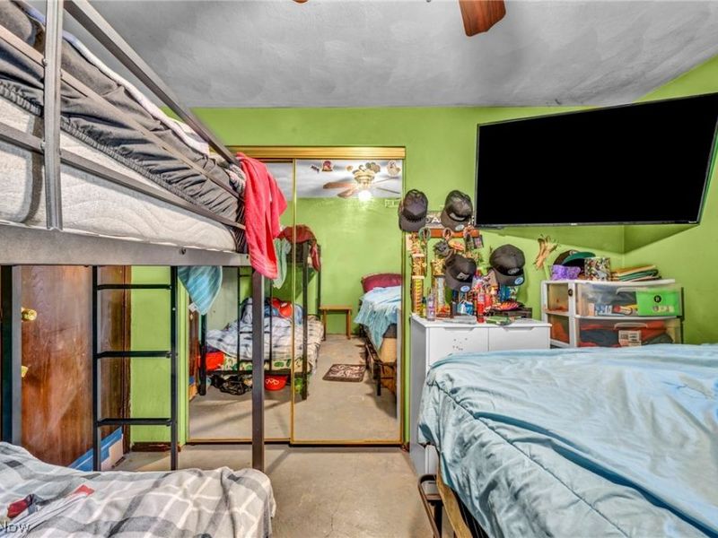 1700 Urban Circle S, Lorain, OH 44053 Photo 19