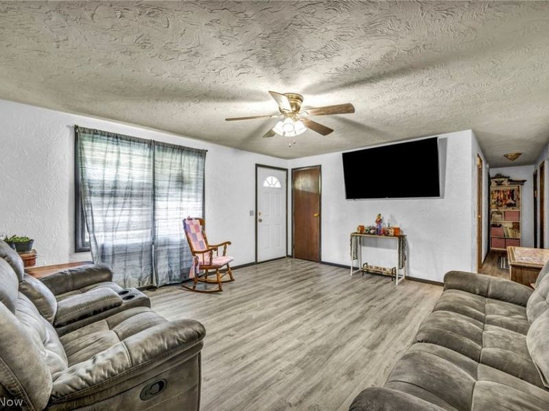 1700 Urban Circle S, Lorain, OH 44053 Photo 8