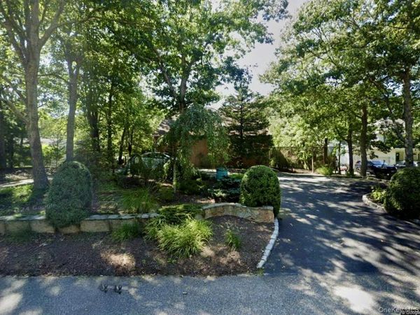 59 Washington Heights Avenue , Hampton Bays, NY 11946