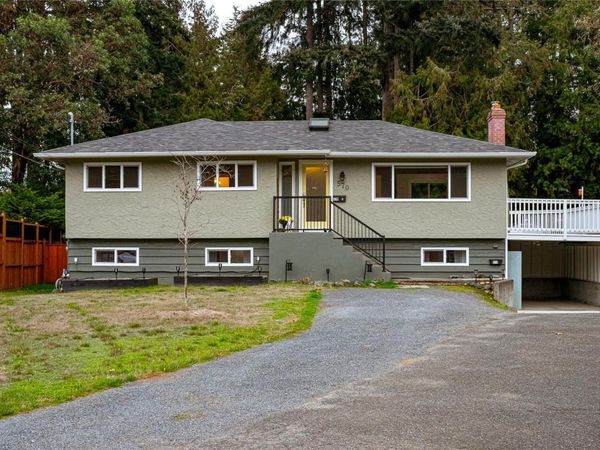 570 Cedarcrest Dr , Colwood, BC V9C 1M3