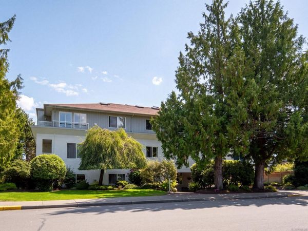 9993 Fourth St , Unit #304, Sidney, BC V8L 2Z6
