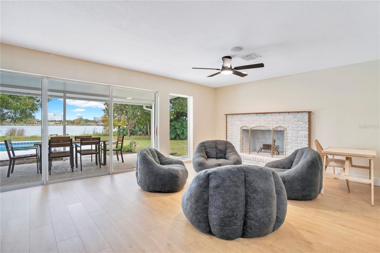 411 Rock Lake Drive , Orlando, FL 32805 Photo