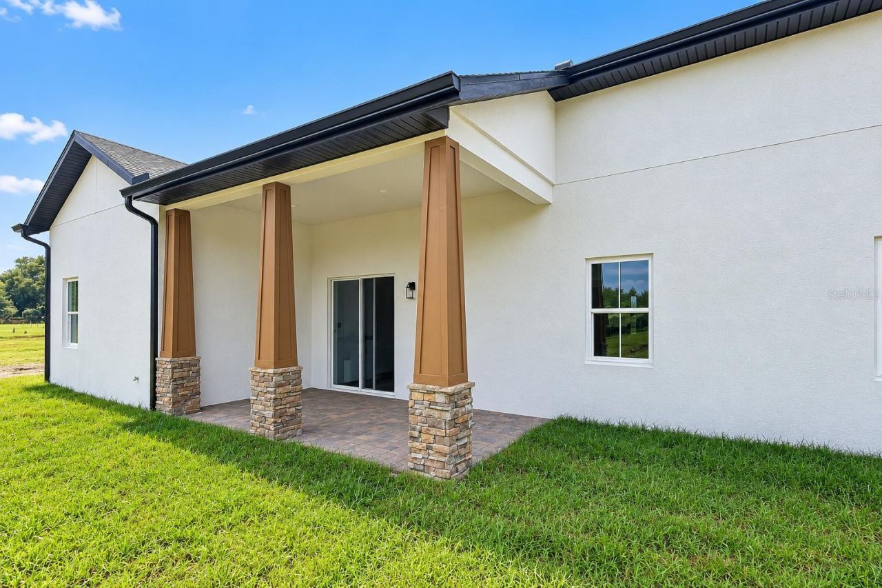 8957 SE 12th Drive, Webster, FL 33597 Photo