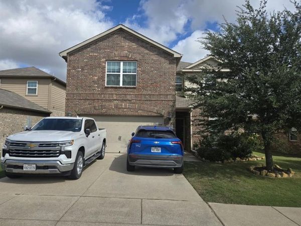 137 Presidents Way, Venus, TX 76084