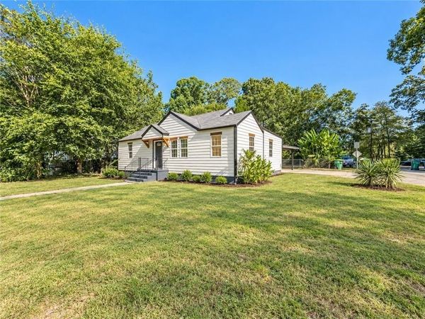 1046 Cheaves Drive , Forest Park, GA 30297