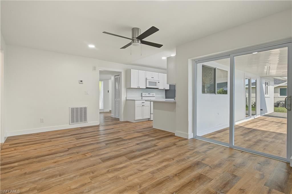 3009 SE 10th Ave, Cape Coral, FL 33904 Photo