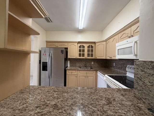 378 W 39th Place, Hialeah, FL 33012 Photo