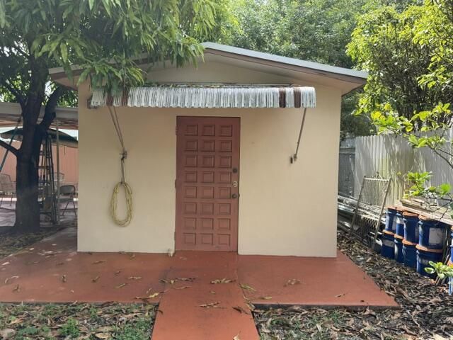 378 W 39th Place, Hialeah, FL 33012 Photo