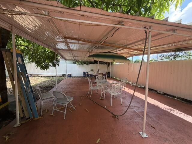 378 W 39th Place, Hialeah, FL 33012 Photo