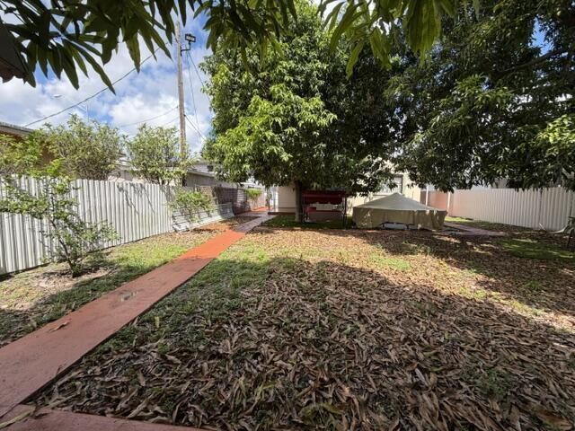 378 W 39th Place, Hialeah, FL 33012 Photo