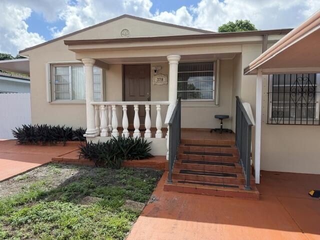 378 W 39th Place, Hialeah, FL 33012 Photo