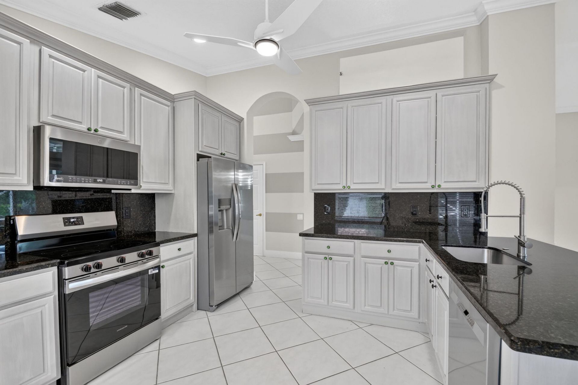 6649 Sherbrook Drive, Boynton Beach, FL 33437 Photo