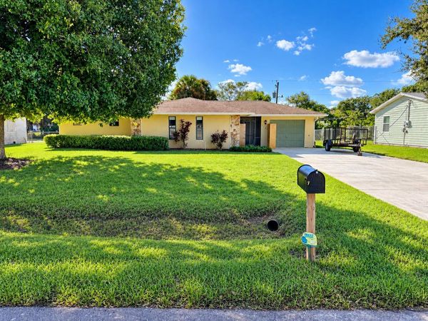 4909 Seagrape Drive, Fort Pierce, FL 34982