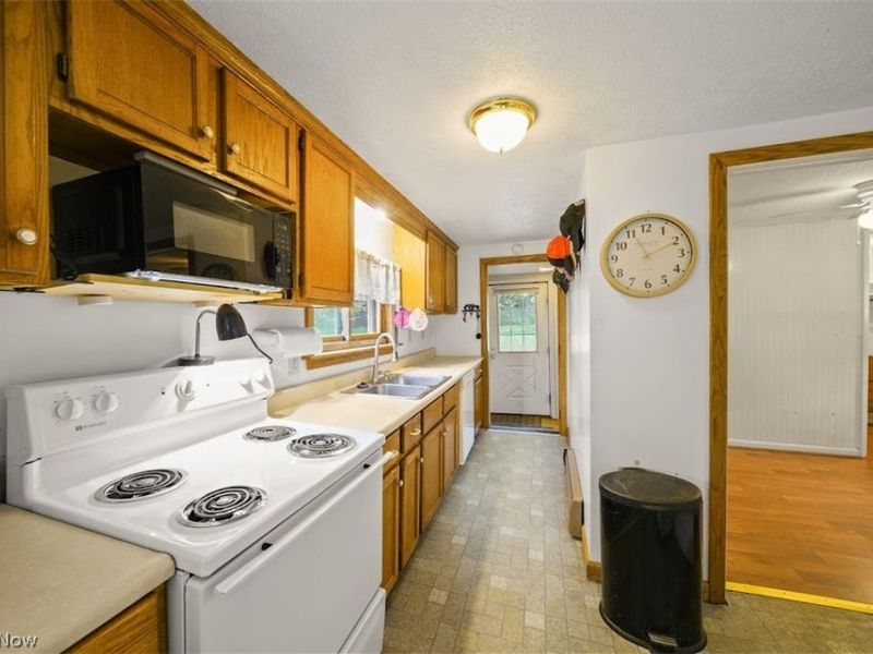 440 Jefferson Street, Ravenna, OH 44266 Photo 3
