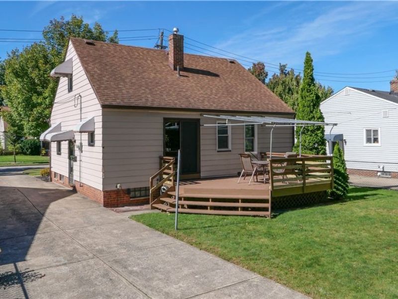 5141 W 8th Street, Brooklyn Heights, OH 44131 Photo 2