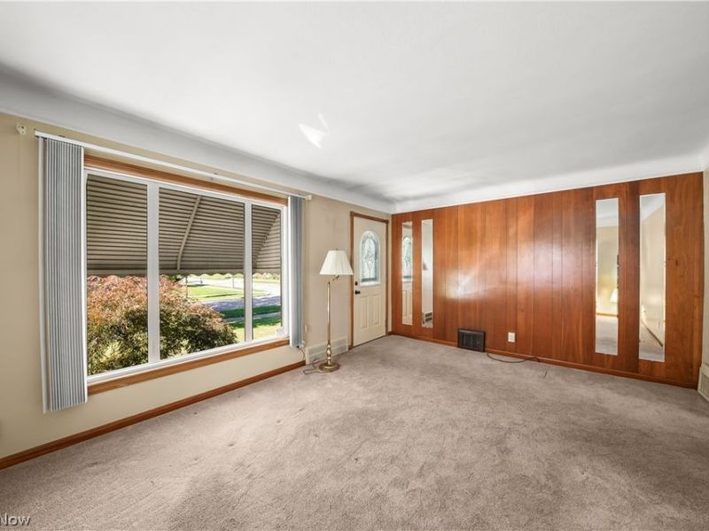 5141 W 8th Street, Brooklyn Heights, OH 44131 Photo 4