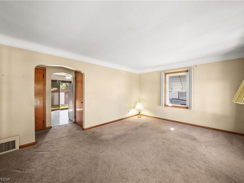 5141 W 8th Street, Brooklyn Heights, OH 44131 Photo 5