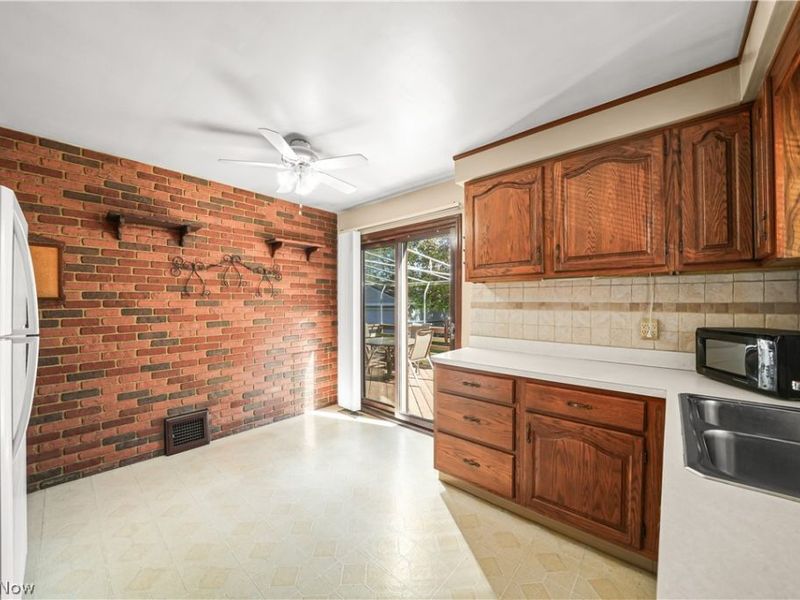 5141 W 8th Street, Brooklyn Heights, OH 44131 Photo 9