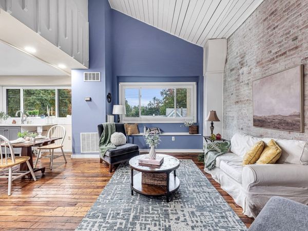 267 Locust St, Unit 2A, Northampton, MA 01062