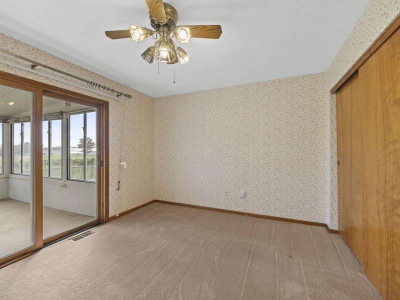 562 Executive Boulevard , Delaware, OH 43015 Photo 14
