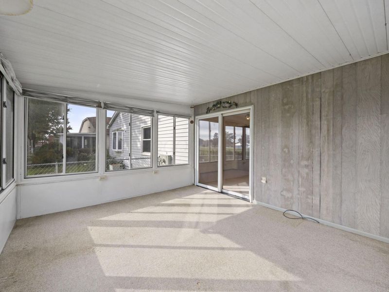 562 Executive Boulevard , Delaware, OH 43015 Photo 28