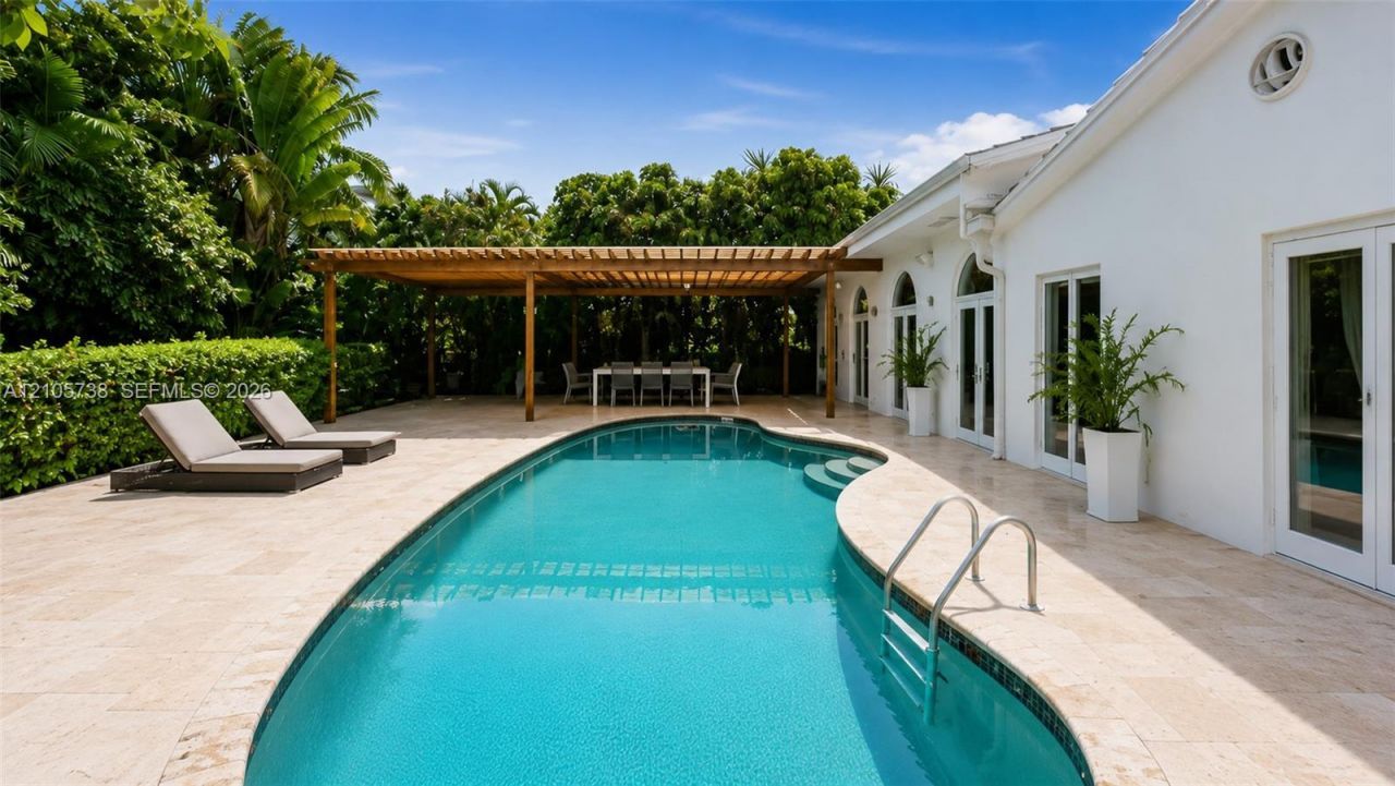 530 Sabal Palm Rd , Miami, FL 33137 Photo