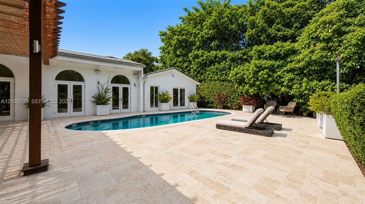 530 Sabal Palm Rd , Miami, FL 33137 Photo
