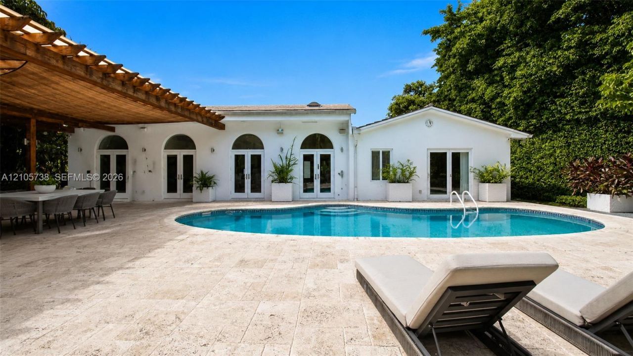 530 Sabal Palm Rd , Miami, FL 33137 Photo