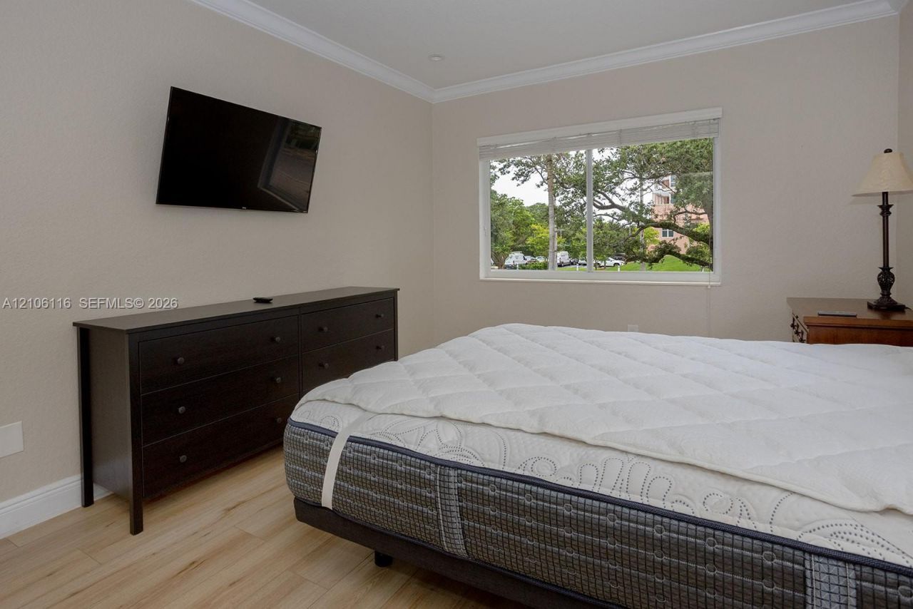 1 Edgewater Dr , Unit 201, Coral Gables, FL 33133 Photo