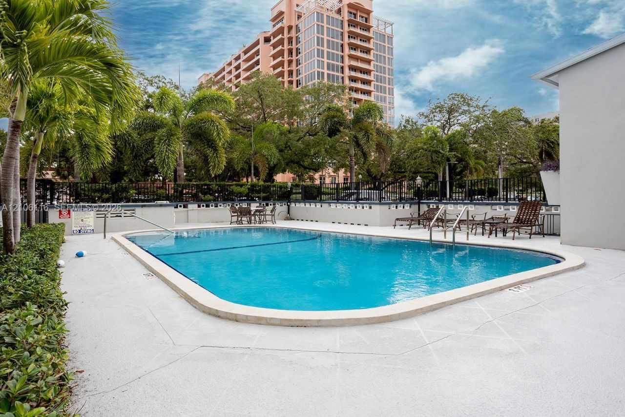 1 Edgewater Dr , Unit 201, Coral Gables, FL 33133 Photo