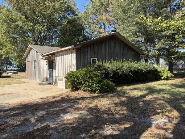 301 Law 511 Rd, Hoxie, AR 72433