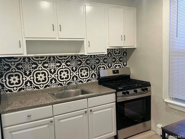 150 Tulip, Floral Park, NY 11001