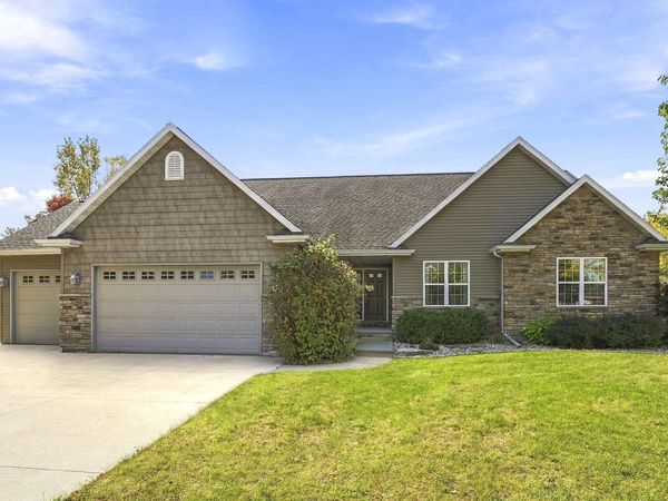 2701 E GLENHURST LANE, Appleton, WI 54913