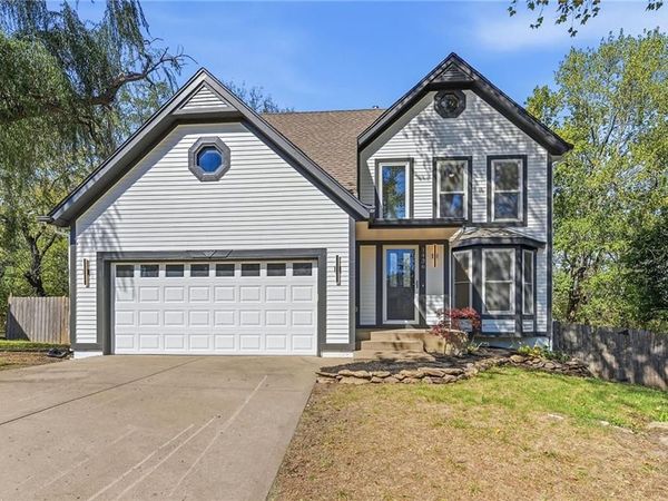 1436 N Anne Shirley Drive, Olathe, KS 66061