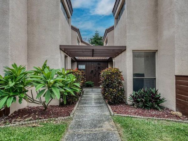6313 PELICAN CREEK CROSSING , Unit -, ST PETERSBURG, FL 33707