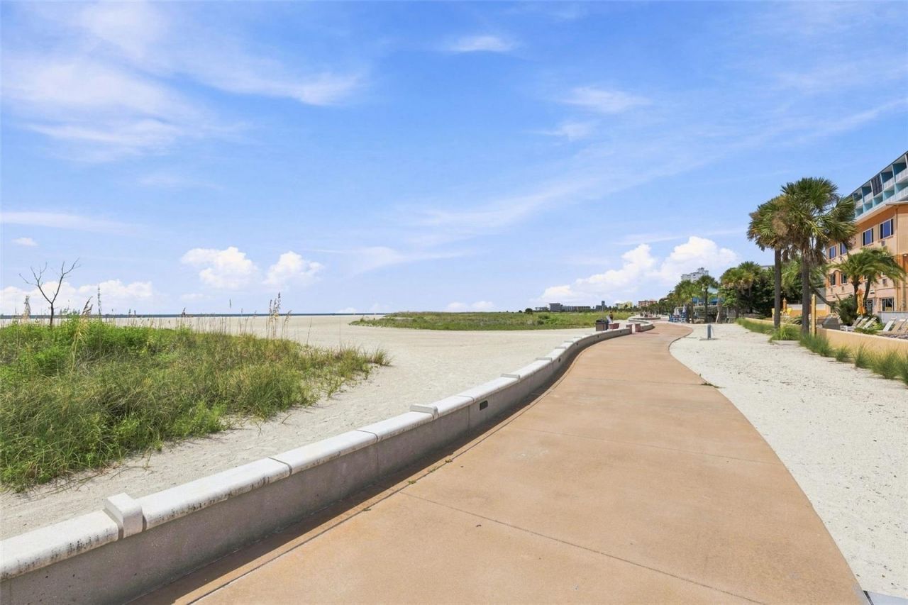 10450 Gulf Boulevard, Treasure Island, FL 33706 Photo