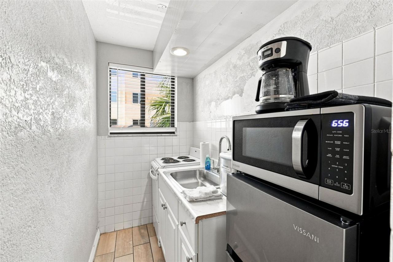 10450 Gulf Boulevard, Treasure Island, FL 33706 Photo