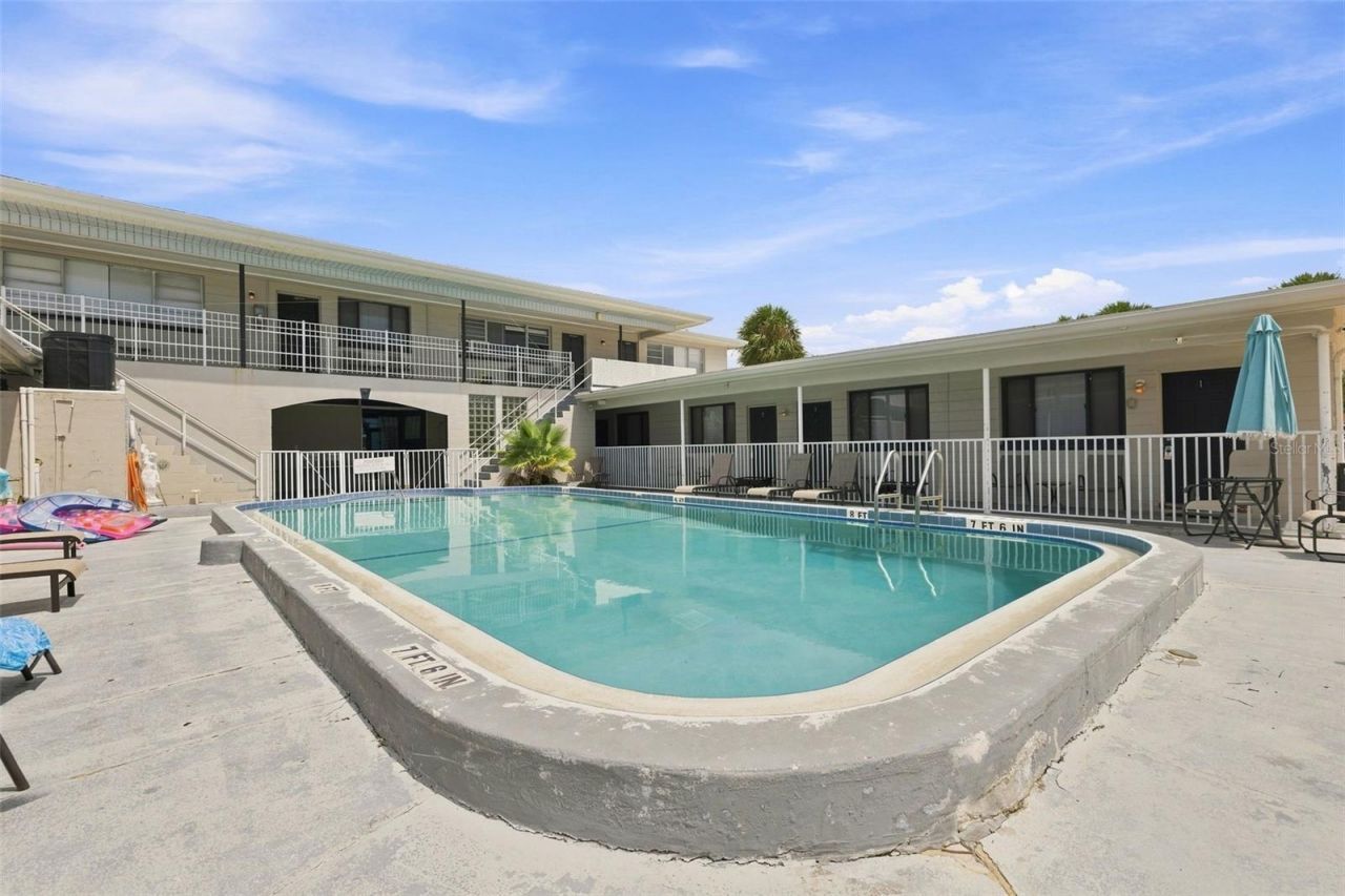 10450 Gulf Boulevard, Treasure Island, FL 33706 Photo